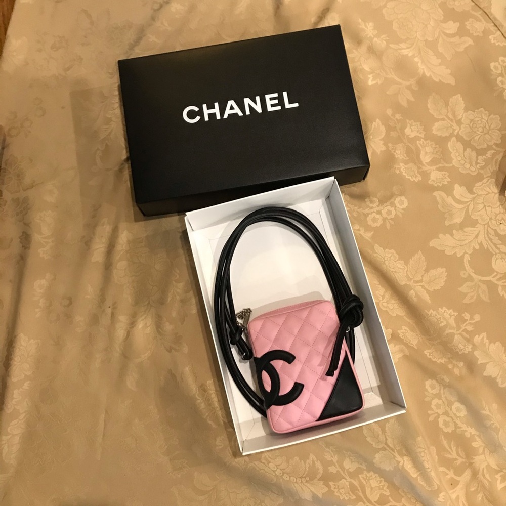 💯%Authentic CHANEL Quilted Bicolor Cross Body Bag - Picture 2 of 7